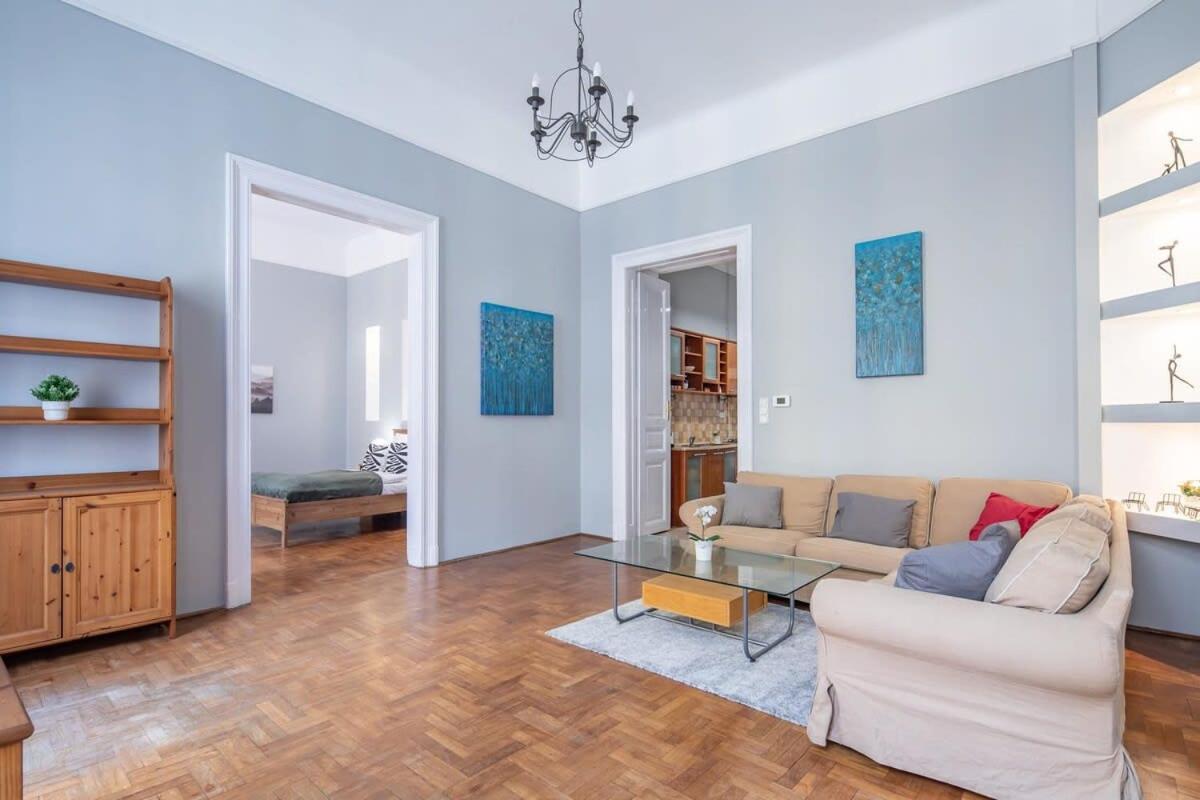 Sleek Warm Design Retreat Budapest